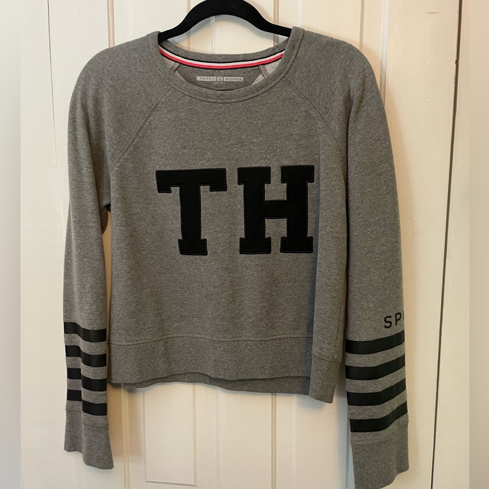 Tommy Hilfiger Gray Sweatshirt with Black Accents